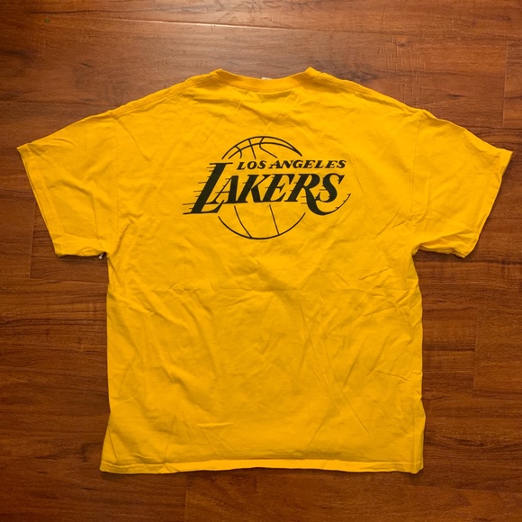Lakers shirt to commemorate Kobe Bryant - Picture 4 of 6